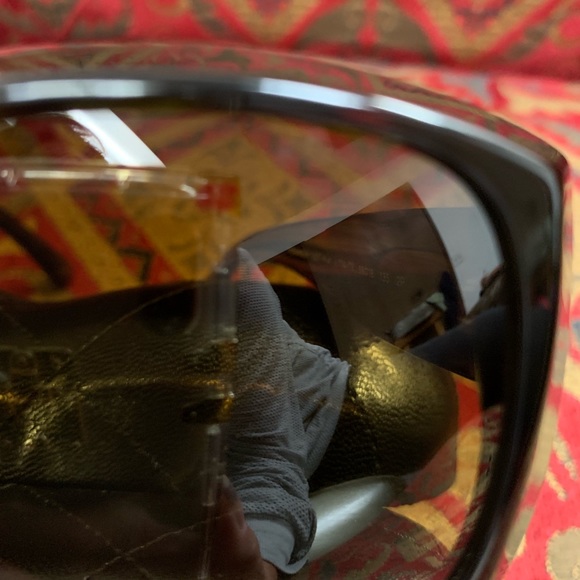 💫CHANEL POLARIZED SUN GLASSES😎💛 - Picture 3 of 10